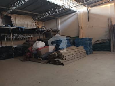 A 400 Square Yards Warehouse In Karachi Is On The Market For Rent