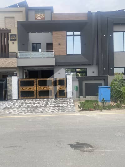 بحریہ نشیمن ۔ آئرس بحریہ نشیمن,لاہور میں 3 کمروں کا 5 مرلہ مکان 1.65 کروڑ میں برائے فروخت۔