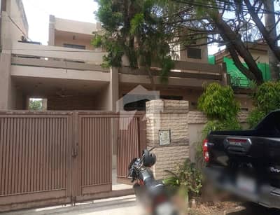 جوہر ٹاؤن فیز 1 جوہر ٹاؤن,لاہور میں 5 کمروں کا 12 مرلہ مکان 4.75 کروڑ میں برائے فروخت۔