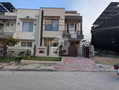 Brand New 5 Marla Designer House Double Heighted For Sale