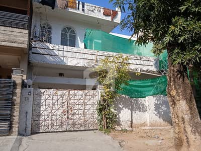 30*50 Cda Transfer Top Location Liveable House Available In G-9 Near Metro Station Near Service Road, Mosque And Market