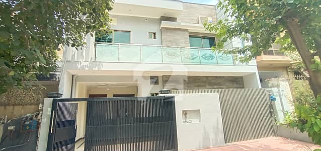 G9/3, Beautiful Location House Pindi Face Available