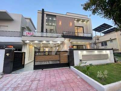 Investor Price 10 Marla Brand New Designer House For Sale