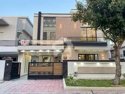 Investor Price 10 Marla Brand New Designer House For Sale