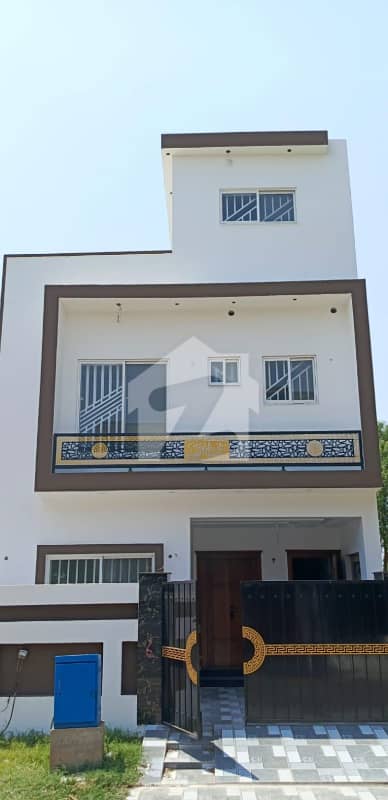 3 MARLA MODERN HOUSE MOST BEAUTIFUL PRIME LOCATION FOR SALE IN NEW LAHORE CITY PHASE 2