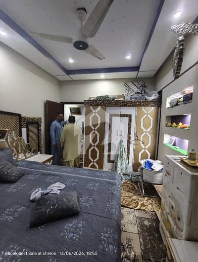 کراچی یونیورسٹی ہاؤسنگ سوسائٹی سکیم 33,کراچی میں 3 کمروں کا 6 مرلہ فلیٹ 53.0 ہزار میں کرایہ پر دستیاب ہے۔