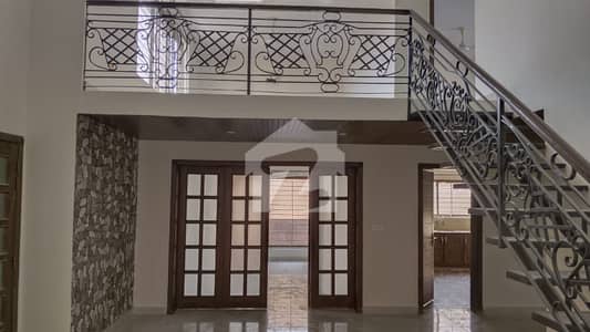 ای ۔ 11 اسلام آباد میں 6 کمروں کا 1 کنال مکان 3.5 لاکھ میں کرایہ پر دستیاب ہے۔