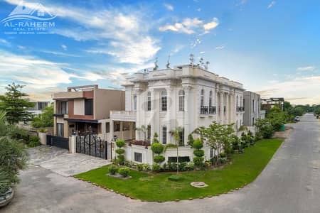 OWNER NEEDY 22 MARLA CORNER WHITE ROYAL GALLERIA DESIGN PALACE FOR SALE IN DHA PHASE 3 NEAR TO MCDONALDS.