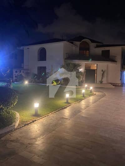 DHA PHASE 5 1000 YARDS 5 BEDROOMS TILE FLOORING WEST OPEN RENOVATED COMPACT HOUSE IS UP FOR URGENT SALE