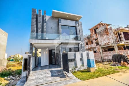 5 Marla Brand New luxury House In Dha 9 Town