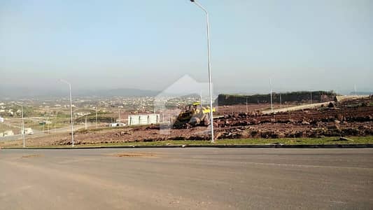 To sale You Can Find Spacious Residential Plot In Park View - Block J