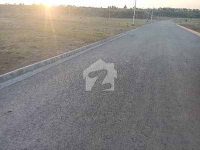 Corner 2 Kanal Plot In DHA Phase 5, Sector K Top Location!