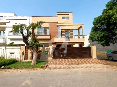 Bahria Town - Block DD House Sized 10 Marla Is Available