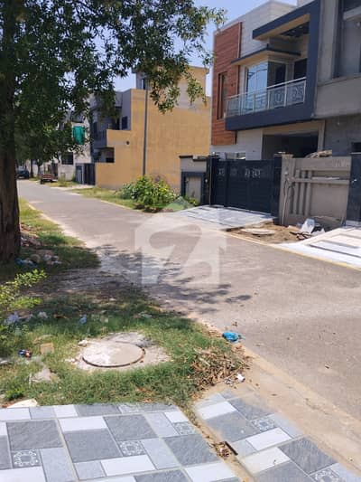 Golden Investment Opportunity 5 Marla Low Budget Plot For Sale In New Lahore City Golden Investment Opportunity 5 Marla Low Budget Plot For Sale In New Lahore City
