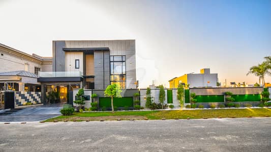 ONE KANAL LAWN & ONE KANAL ULTRA MODERN HOUSE FOR SALE NEAR CARRFOUR IN DHA PHASE 7