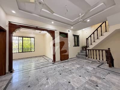 مارگلہ ٹاؤن اسلام آباد میں 6 کمروں کا 7 مرلہ مکان 6.25 کروڑ میں برائے فروخت۔ مارگلہ ٹاؤن اسلام آباد میں 6 کمروں کا 7 مرلہ مکان 6.25 کروڑ میں برائے فروخت۔