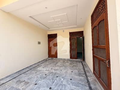 مارگلہ ٹاؤن اسلام آباد میں 6 کمروں کا 7 مرلہ مکان 6.25 کروڑ میں برائے فروخت۔