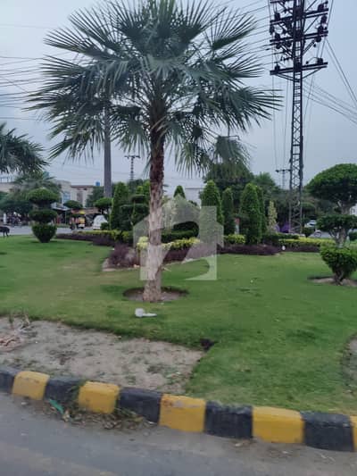 ایل ڈی اے ایوینیو لاہور میں 10 مرلہ رہائشی پلاٹ 1.2 کروڑ میں برائے فروخت۔