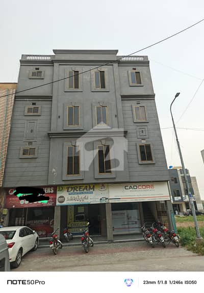 2 bedrooms non furnished flat available