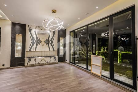 10 MARLA MOST BEAUTIFULL BRAND NEW LUXURY HOUSE FOR RENT NEAR TO CAREEFOURAT PRIME LOCATION
