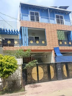 فیصل ٹاؤن رحیم یار خان میں 5 کمروں کا 5 مرلہ مکان 1.35 کروڑ میں برائے فروخت۔