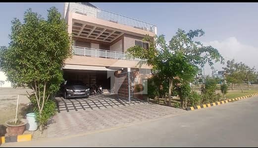 اتحاد گارڈن ایئر پورٹ روڈ,رحیم یار خان میں 6 کمروں کا 10 مرلہ مکان 4.5 کروڑ میں برائے فروخت۔