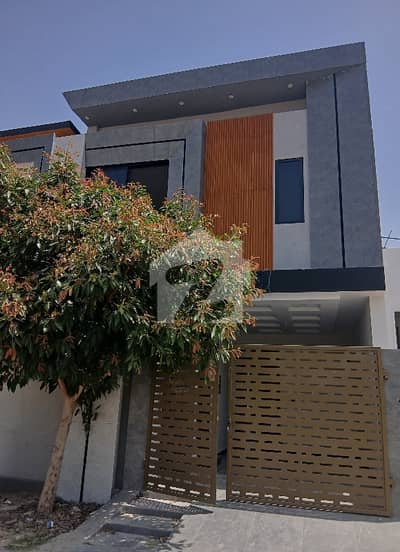 اتحاد گارڈن فیز 1 - بلاک سی اتحاد گارڈن فیز 1,اتحاد گارڈن,ایئر پورٹ روڈ,رحیم یار خان میں 4 کمروں کا 5 مرلہ مکان 1.85 کروڑ میں برائے فروخت۔