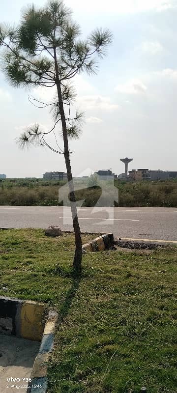 جی ۔ 14/2 جی ۔ 14,اسلام آباد میں 14 مرلہ رہائشی پلاٹ 4.2 کروڑ میں برائے فروخت۔