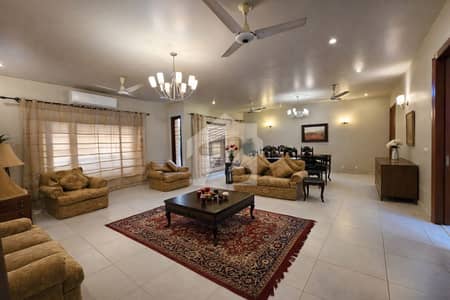 Extra Ordinary 800 SqYd House Available For Rent