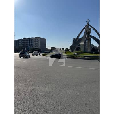بحریہ ٹاؤن اقبال بلاک بحریہ ٹاؤن سیکٹر ای,بحریہ ٹاؤن,لاہور میں 5 مرلہ کمرشل پلاٹ 4.8 کروڑ میں برائے فروخت۔