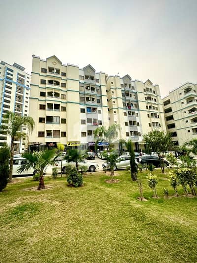 DHA , 2 Islamabad , Defence residency block 12,1 bedroom, 1 bathroom, Tv launch ,family apartment family park/ gas /security/water fertilization/market is near DHA , 2 Islamabad , Defence residency block 12,1 bedroom, 1 bathroom, Tv launch ,family apartment family park/ gas /security/water fertilization/market is near