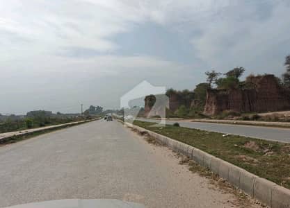 5 Marla Residential Plot For sale Available In Park Enclave