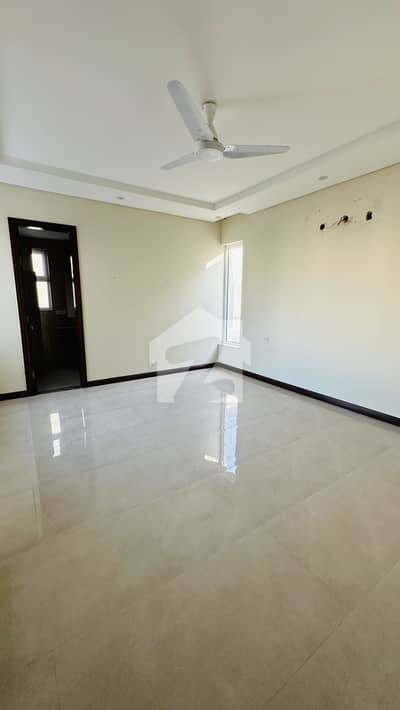 1 Kanal Non Golf Villa With 25 Kv Solar System Available For Rent