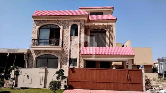 BEAUTIFUL NEW HOUSE
