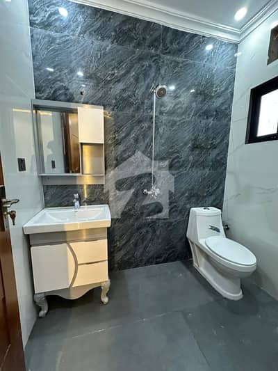 stylish 5 marla house available for rent