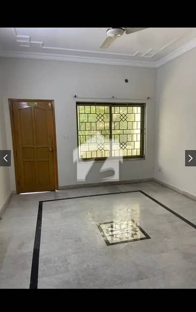 جی ۔ 11 اسلام آباد میں 3 کمروں کا 1 کنال بالائی پورشن 1.6 لاکھ میں کرایہ پر دستیاب ہے۔