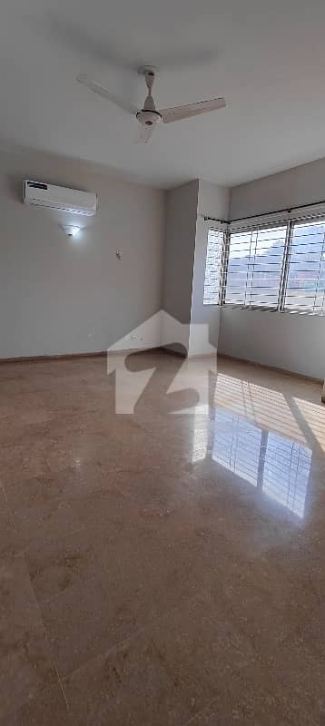 Available For Rent Triple Storey Full House Available For Rent Triple Storey Full House