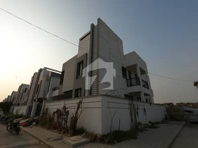 صائمہ لگژری ہومز کراچی میں 7 کمروں کا 10 مرلہ مکان 6.5 کروڑ میں برائے فروخت۔