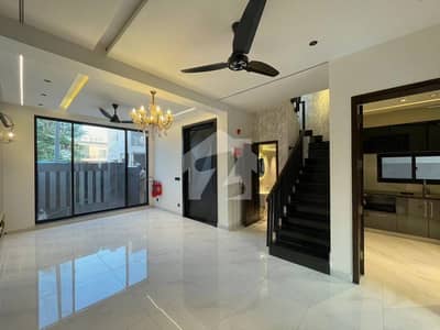 5 MARLA MOST BEAUTIFUL HOUSE FOR SALE IN DHA RAHBAR PHASE 11 very reasonable price urgent sale