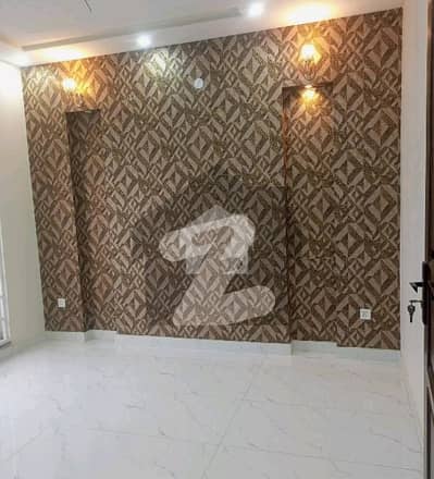 یونین گرین کالج روڈ,لاہور میں 4 کمروں کا 3 مرلہ مکان 1.67 کروڑ میں برائے فروخت۔