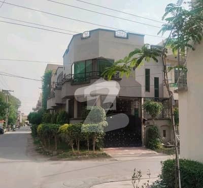 جوہر ٹاؤن فیز 2 - بلاک ایچ3 جوہر ٹاؤن فیز 2,جوہر ٹاؤن,لاہور میں 5 کمروں کا 5 مرلہ مکان 2.6 کروڑ میں برائے فروخت۔