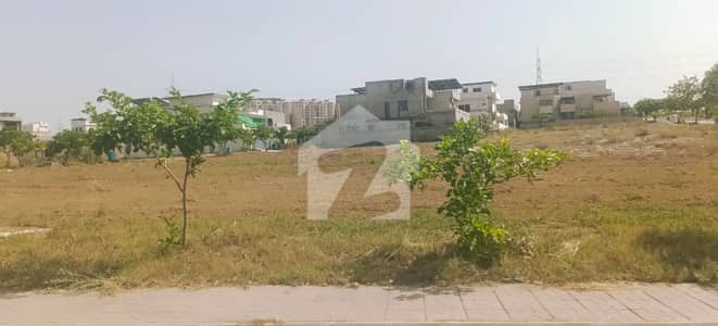 DHA Phase 5, Sector F1, 10 Marla Plot for Sale