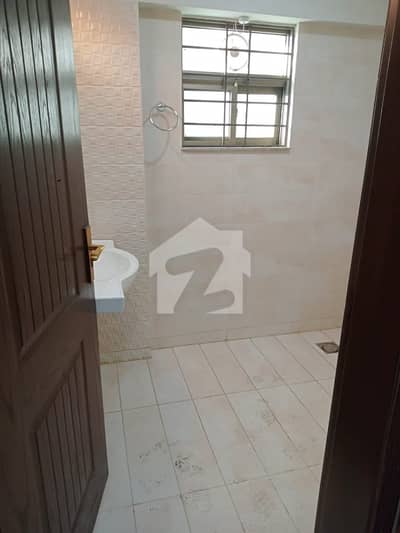 10 Marla New 3 Bed Flat Available For Rent In Askari 10 Sec F Lahore