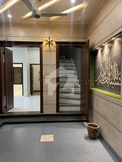 5 MARLA BRAND NEW HOUSE ON RENT IN ETIHAD TOWN BLOCK D AT PRIME LOCATION