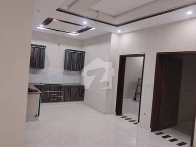 سن فورٹ گارڈنز لاہور میں 5 کمروں کا 5 مرلہ مکان 2.7 کروڑ میں برائے فروخت۔