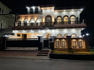 میڈیا ٹاؤن ۔ بلاک بی میڈیا ٹاؤن,راولپنڈی میں 6 کمروں کا 12 مرلہ مکان 7.25 کروڑ میں برائے فروخت۔ میڈیا ٹاؤن ۔ بلاک بی میڈیا ٹاؤن,راولپنڈی میں 6 کمروں کا 12 مرلہ مکان 7.25 کروڑ میں برائے فروخت۔