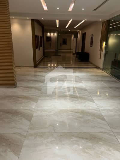Ideal Furnished Location Available For Brands, Offices And Companies In Kohinoor, Faisalabad