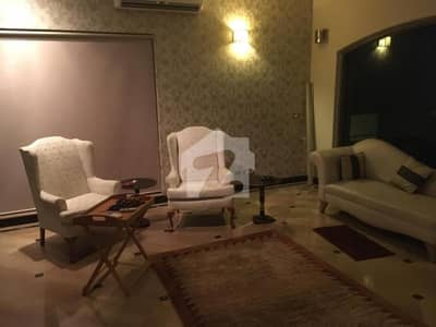 ڈی ایچ اے فیز 4 ڈیفنس (ڈی ایچ اے),لاہور میں 5 کمروں کا 1 کنال مکان 7.1 کروڑ میں برائے فروخت۔