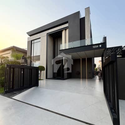10 MARLA BRAND NEW HOUSE FOR SALE
