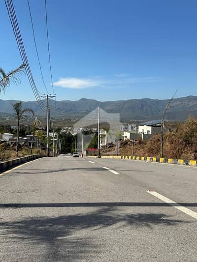 10 Marla Plot Front Back Open On Main Boulevard 35 Feet Wide Gated Society